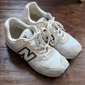 574 New Balance White Retro Sneakers